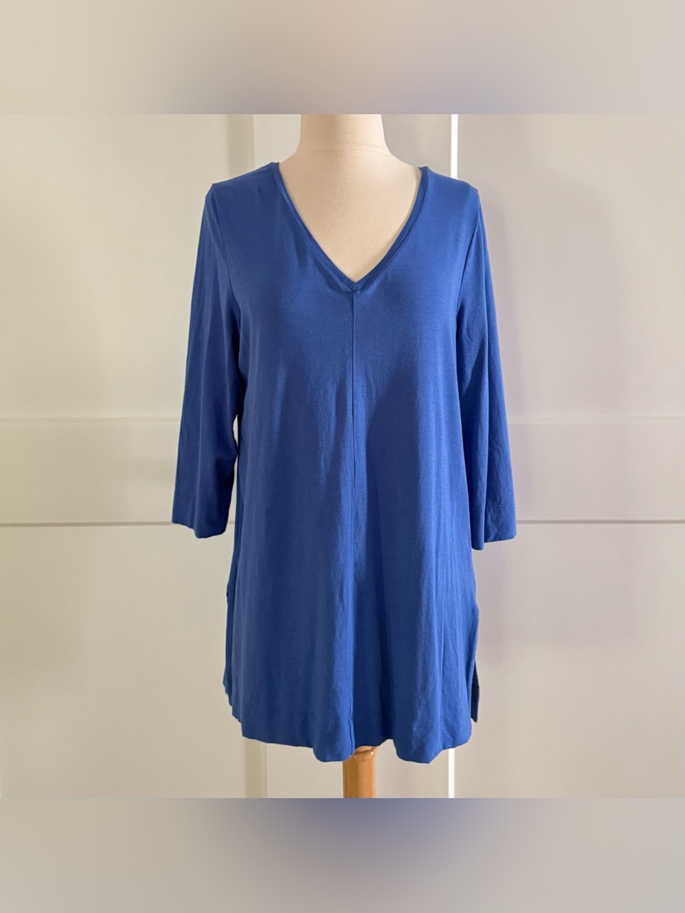 Chico's The Ultimate Tee Blue V-Neck 3/4 Sleeve Top Size 1 Medium